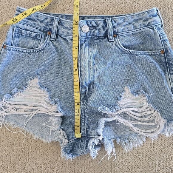 Pacsun High Rise Festival Medium Wash Distressed Jean Shorts - Size 26 - Picture 9 of 12